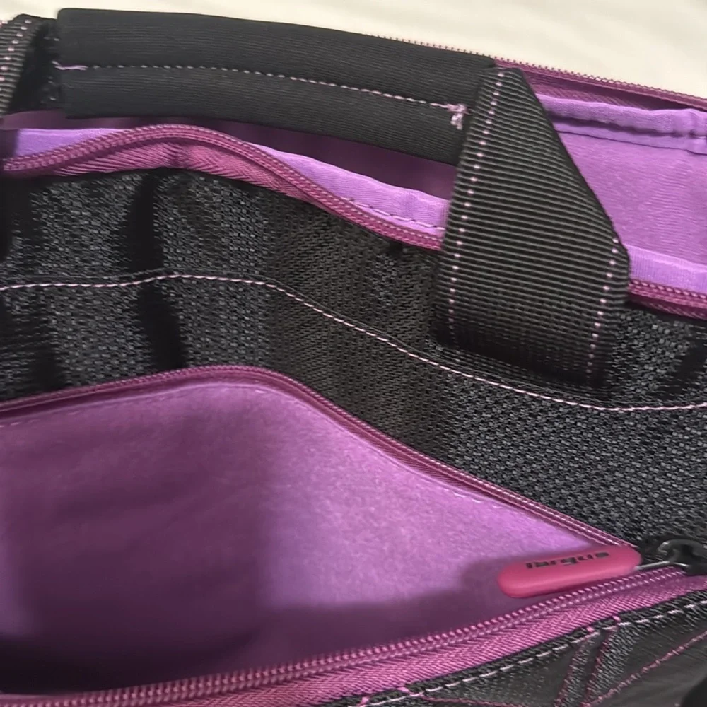Targus‎ Black and Purple Women's Bag